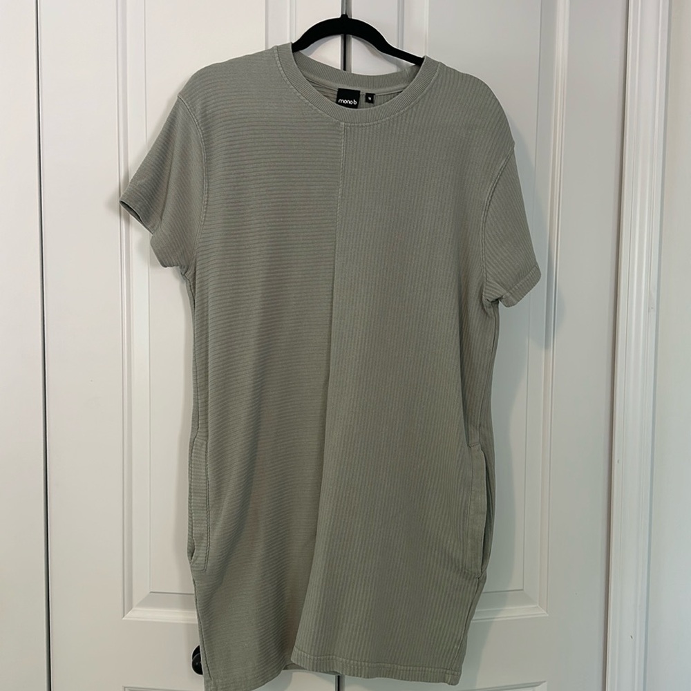 Mono B ribbed T-shirt dress w/ pockets- NWT